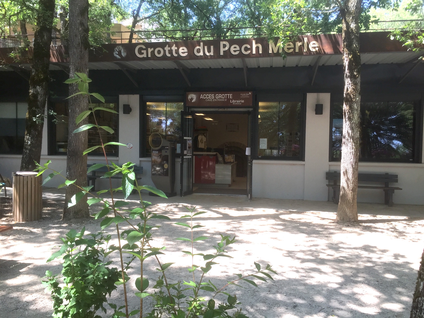 Empreinte de pied d'enfant - Picture of Grotte du Pech-Merle, Cabrerets -  Tripadvisor