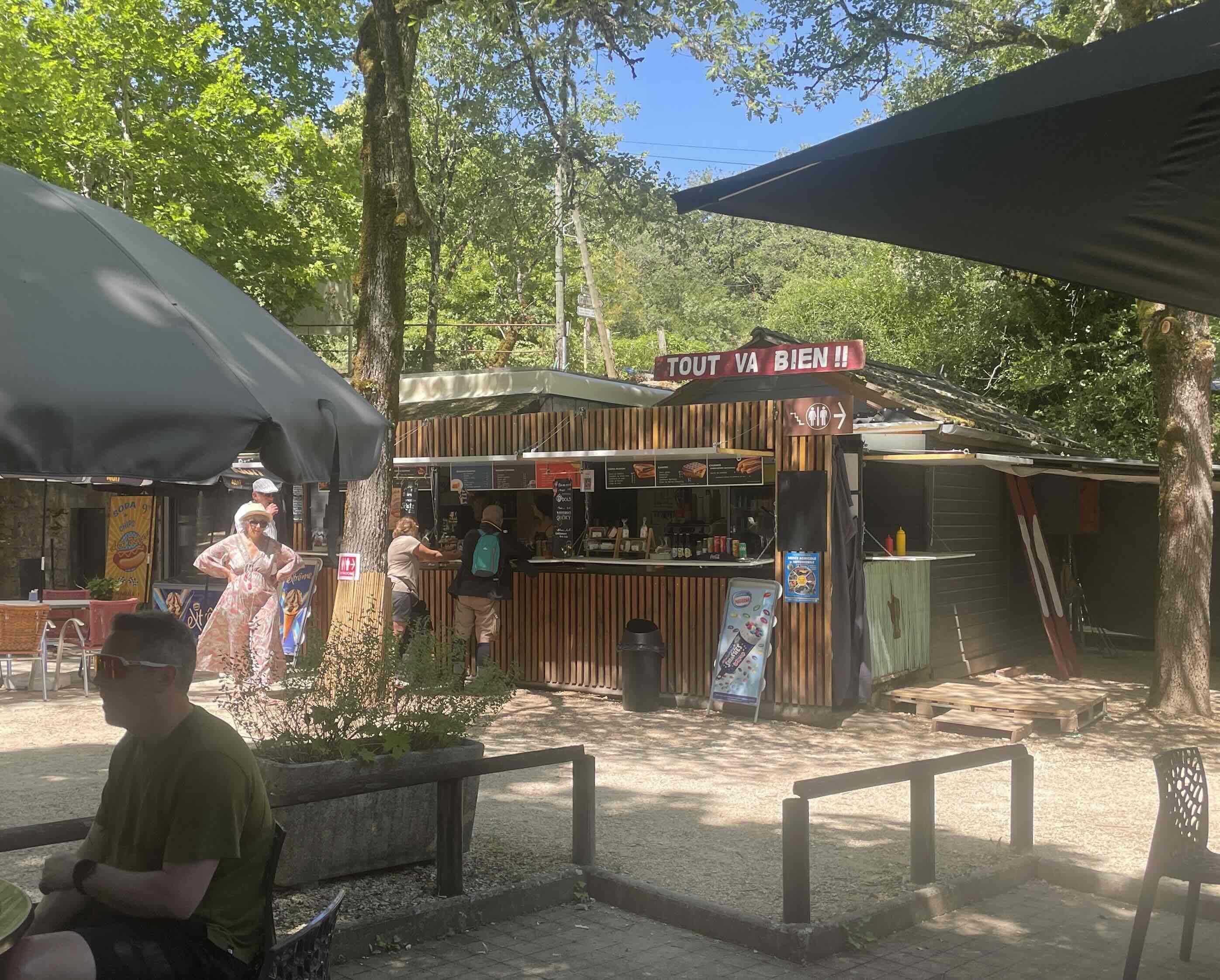 Resto rapide • Buvette • Confiserie préparée à la demande